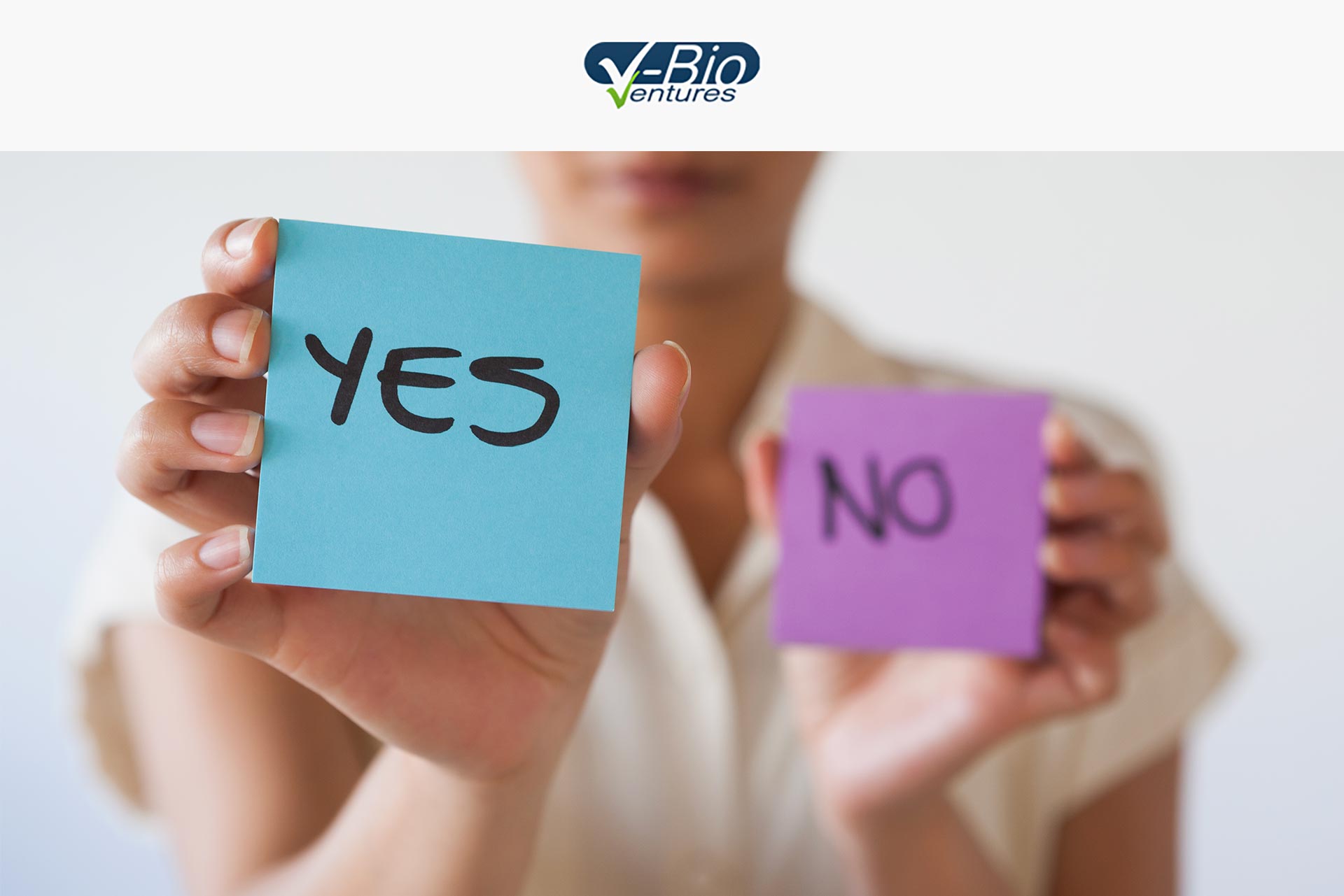 Woman with yes and no notes